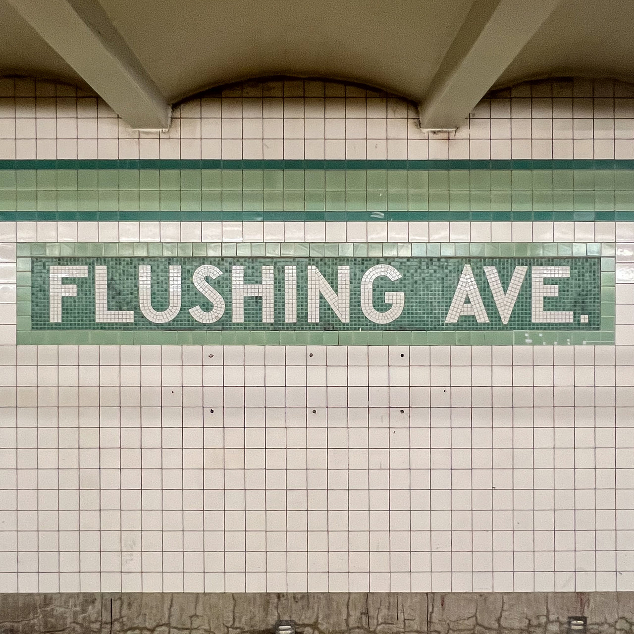 Flushing Ave crewneck